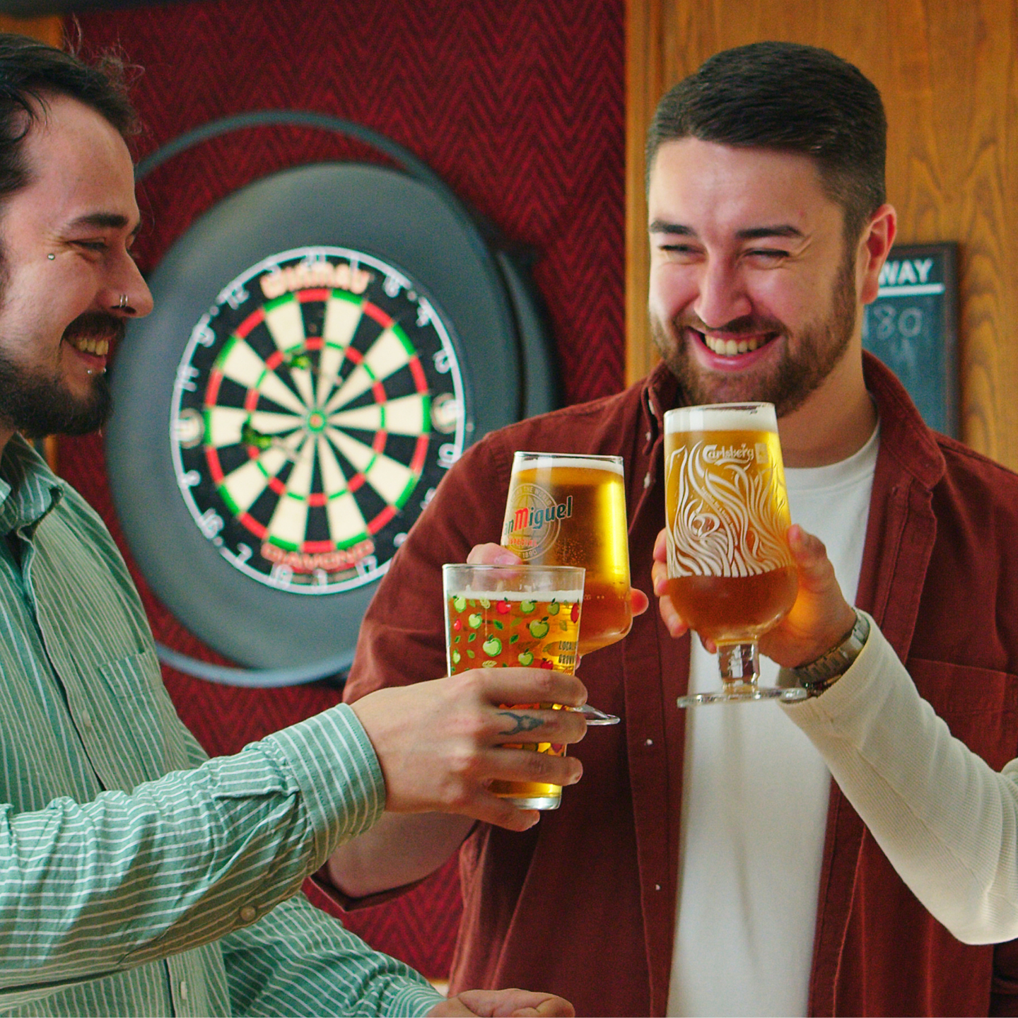 Raise a glass This Father's Day at The Catchems Corner in Meir, Stoke on Trent!